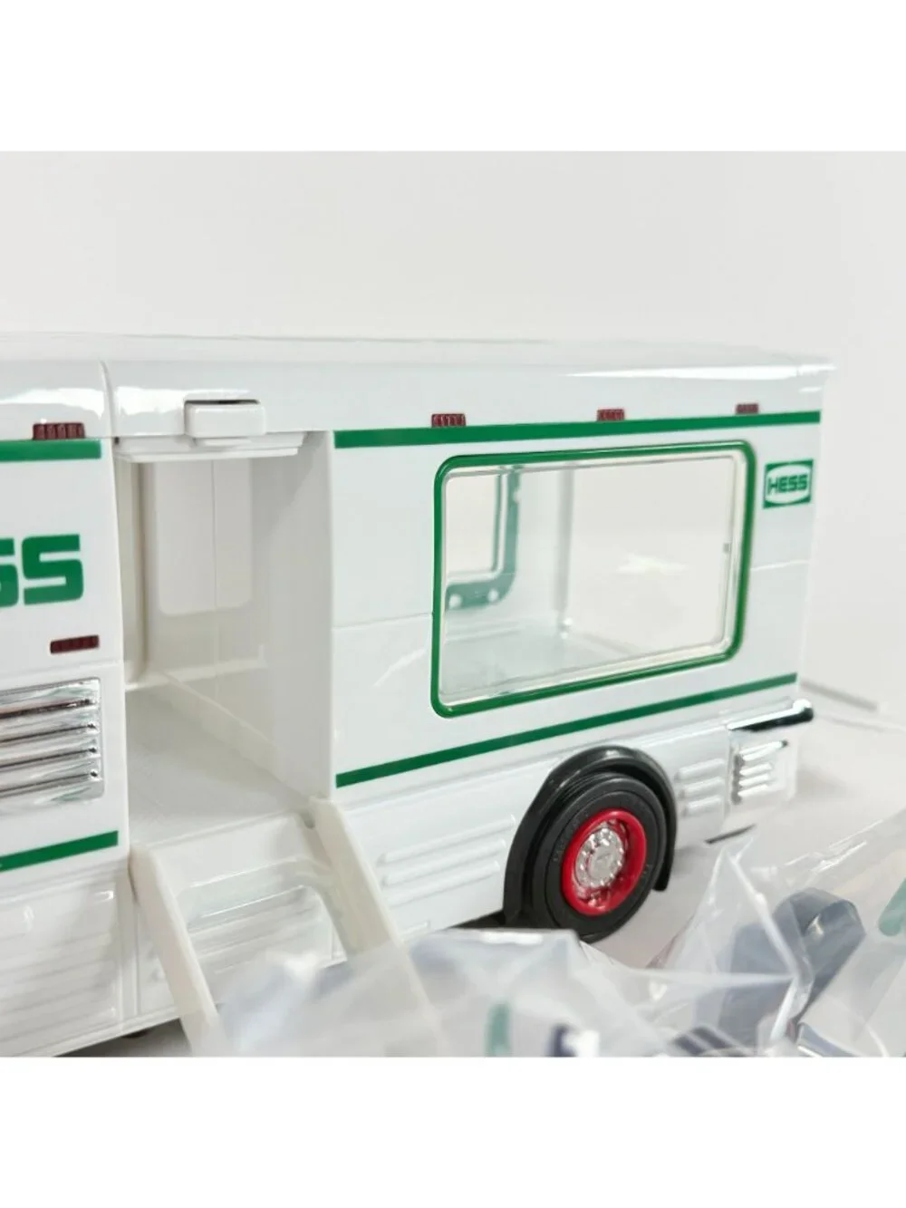 Hess 2018 Toy Truck RV With ATV & Motorbike White/Green